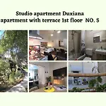 アパート Duxiana With Garden *