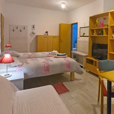 Apartmán Duxiana With Garden