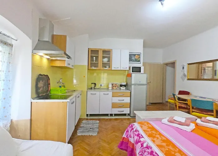 Апартаменты Duxiana With Garden